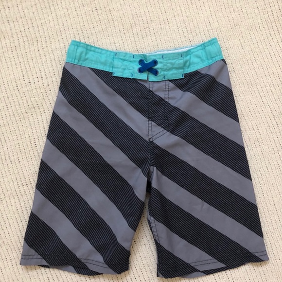Cat & Jack Boys swim trunks. - Picture 4 of 5